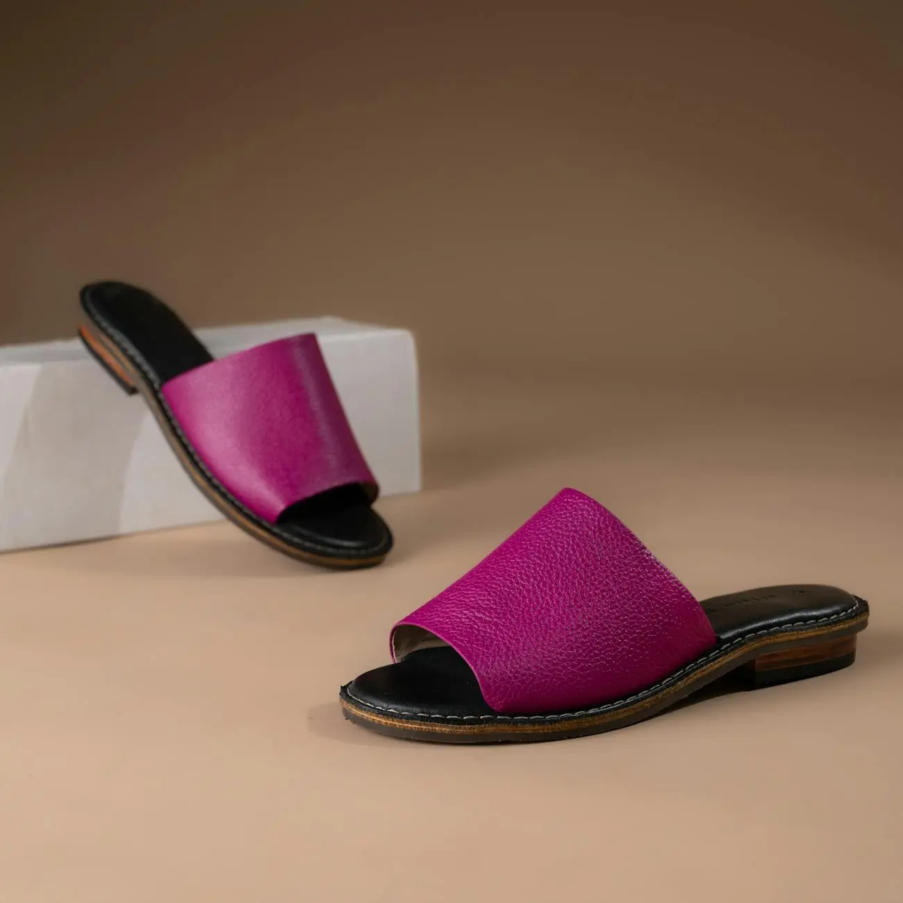 Leather belts thumbnail